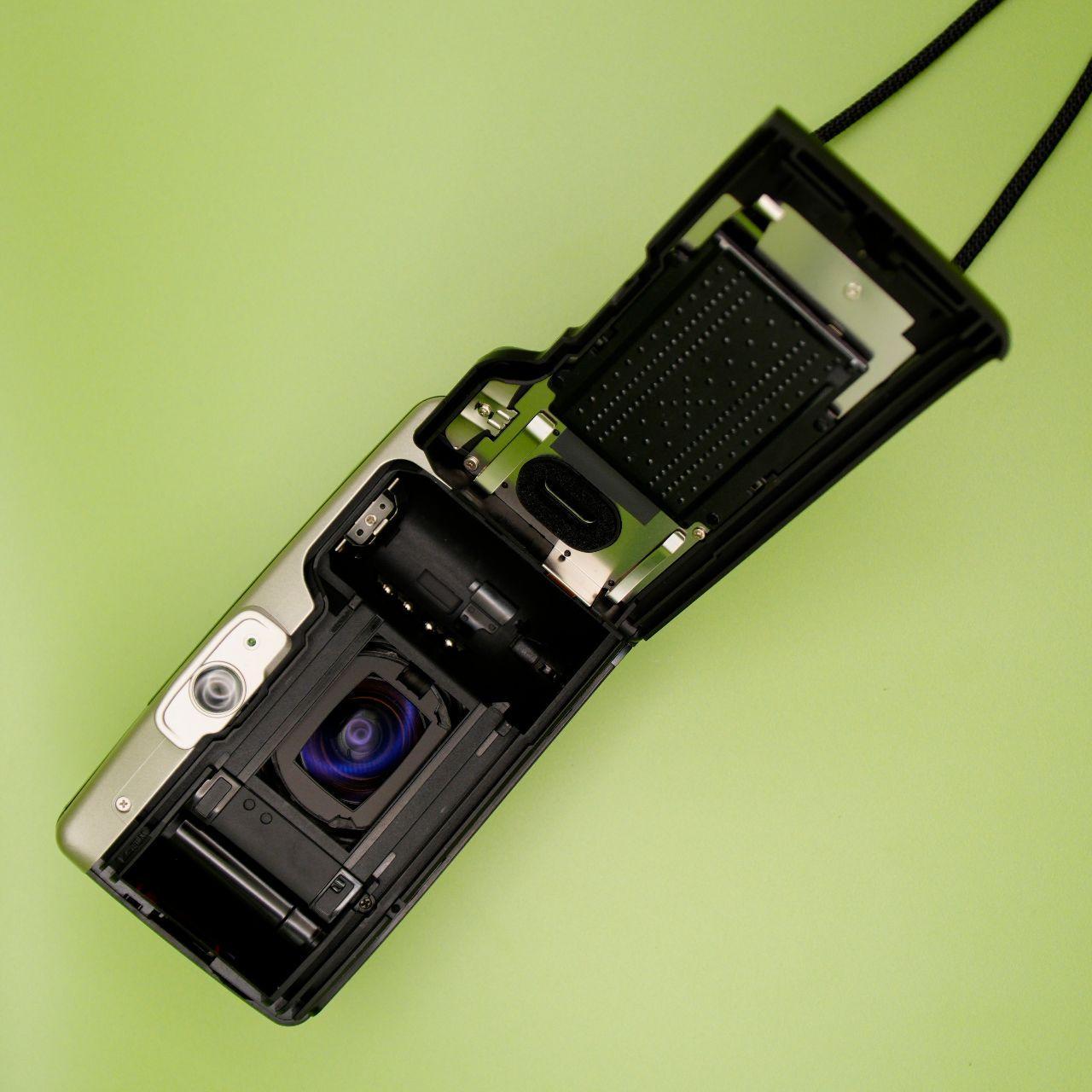 Canon Sure Shot Z70W Point and Shoot 35mm Film Camera [Silver] - Last Camera Store